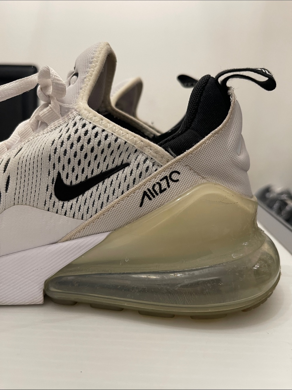 NIKE AIR MAX 270 RUNNING SNEAKERS WOMENS SIZE 8 - Picture 4 of 14